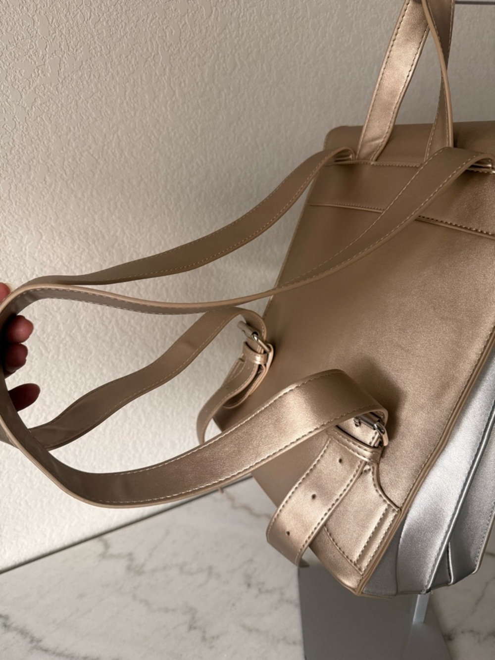 SASSY JONES Metallic Light Gold Backpack - Picture 7 of 11